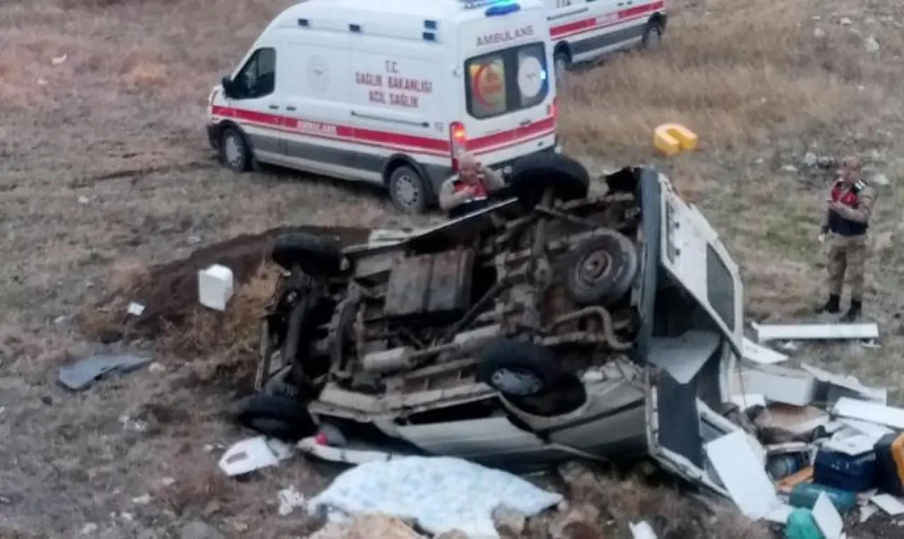 Gaziantep’te Şarampole Uçan Minibüs: 1 Ölü, 3 Yaralı