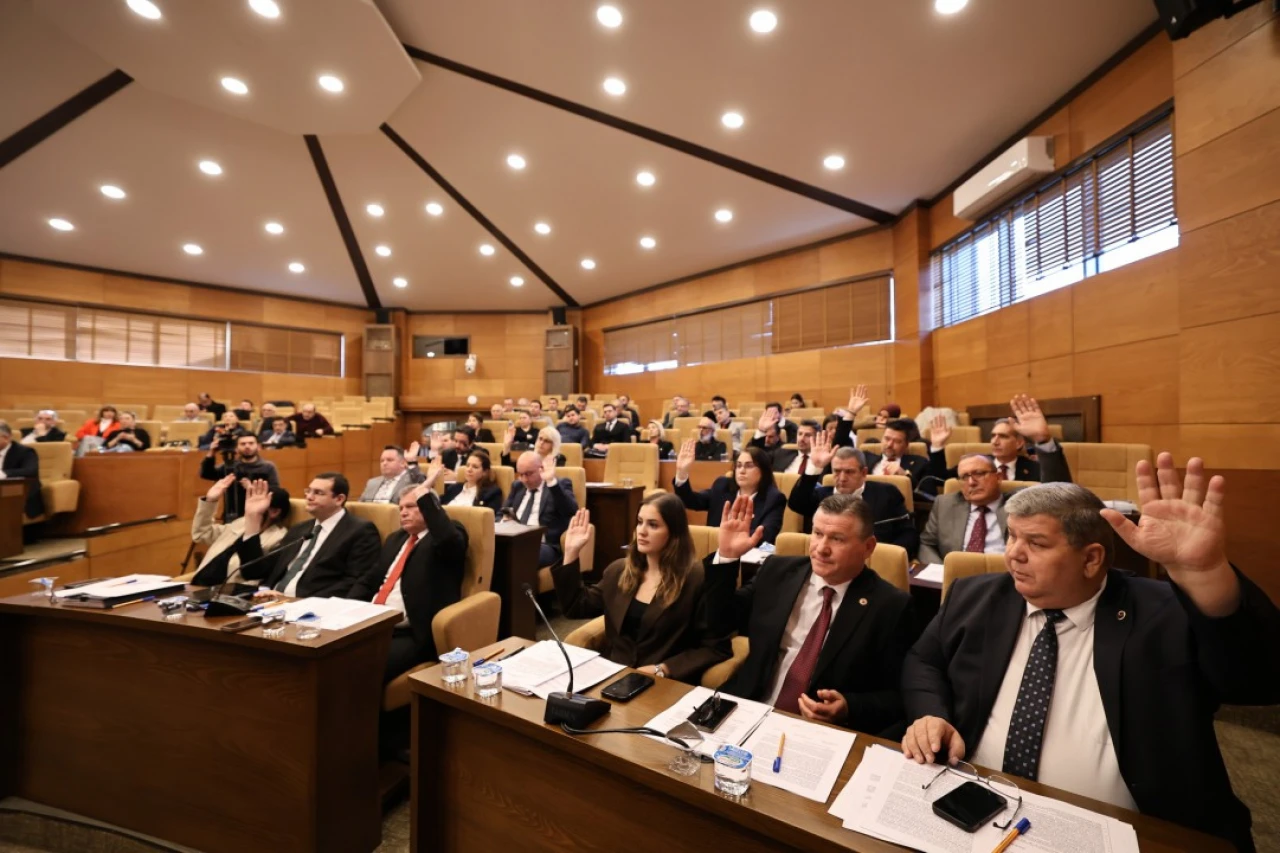 Su aktı yolunu buldu!