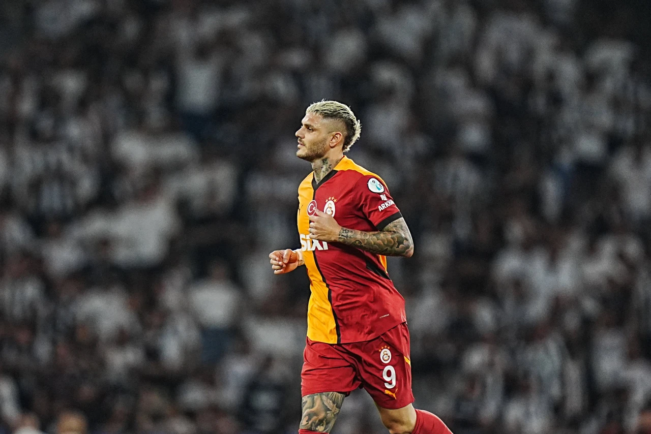 Yıldız futbolcunun geleceği belirsiz