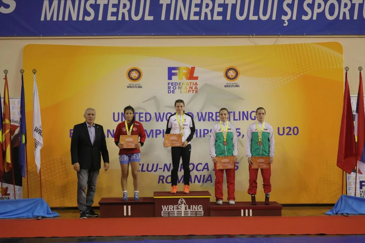 Çatalca Belediyespor oyuncusu Su Soyalp, Balkan Şampiyonası'ndan madalyayla döndü