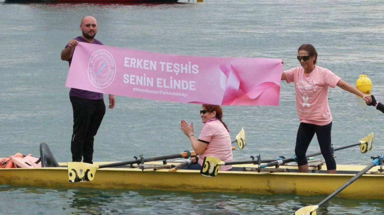 Kürekler meme kanserine farkındalık için çekildi