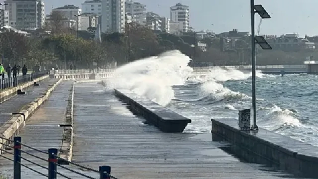 İstanbul lodos ve soğuk hava dalgasına giriyor! AKOM uyarı verdi