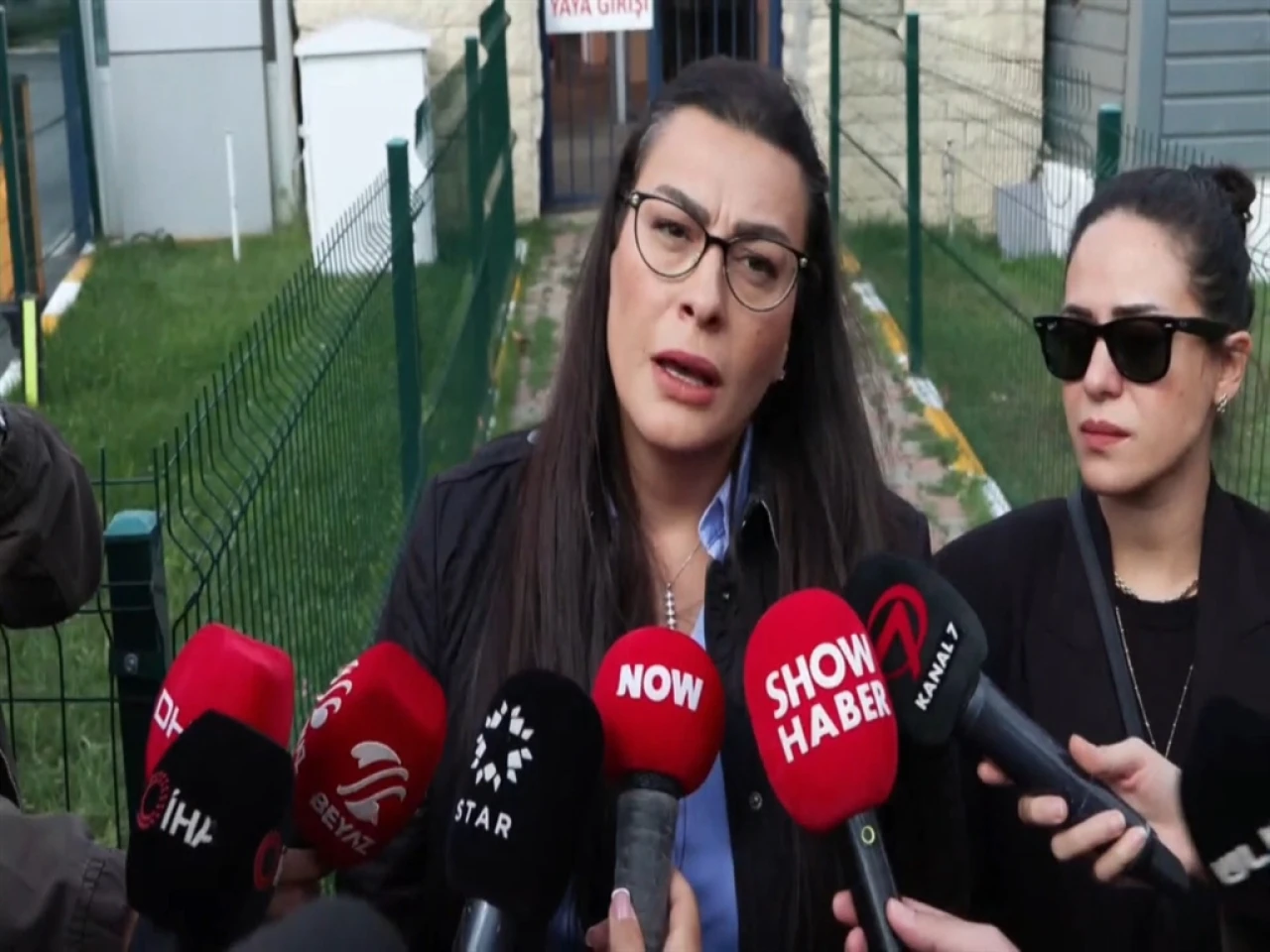 Uyuşturucu operasyonu sonrası İrem Derici'nin avukatından açıklama: Sigara bile içmiyor!