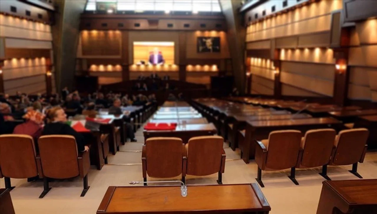 İBB Meclisi'nde 20 ilçenin 2026 yılı bütçesi onaylandı