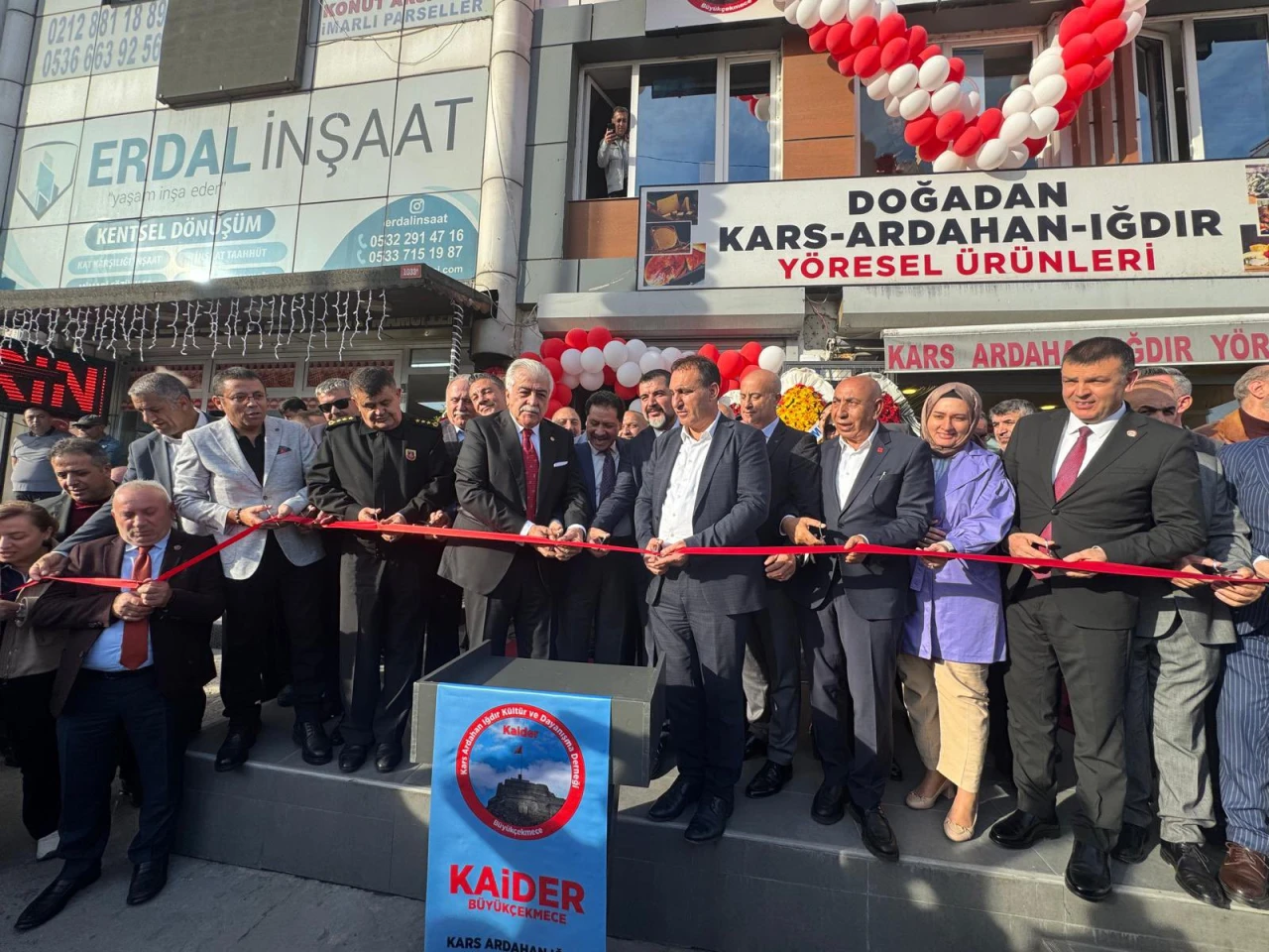 Görkemli bir açılış; Büyükçekmece KAİDER artık yeni adresinde!