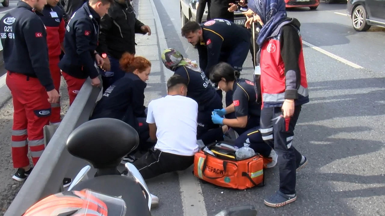 Küçükçekmece'de feci kaza! Kullan at kask yüzünden ölüme gitti!