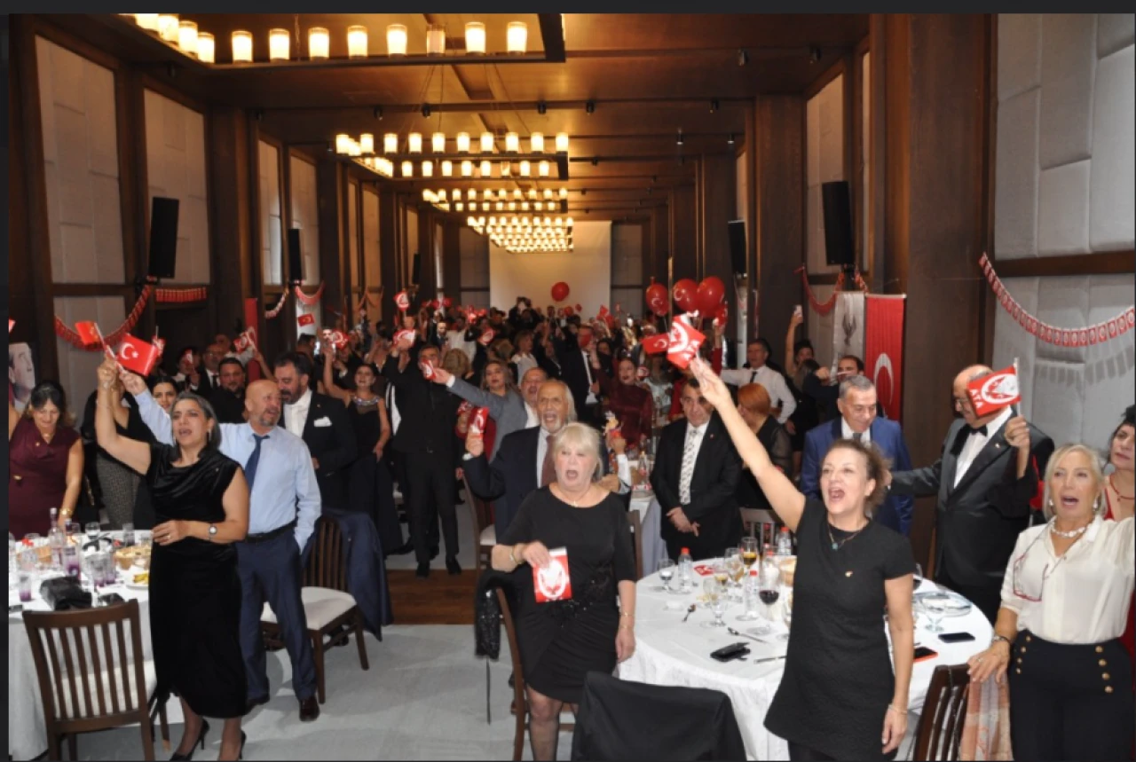 Kars 1924 Otel'de 50 yıl sonra ilk Cumhuriyet Balosu gerçekleşti