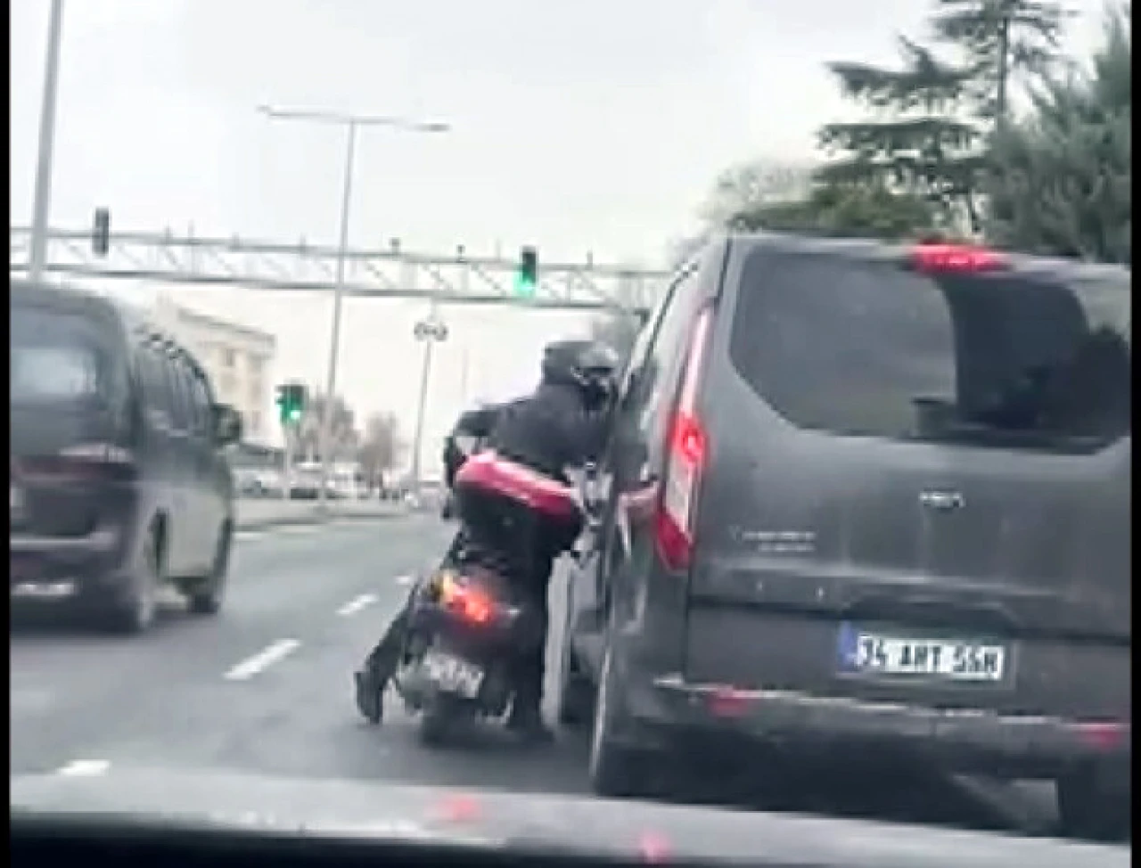 Avcılar'da trafiği birbirine kattılar