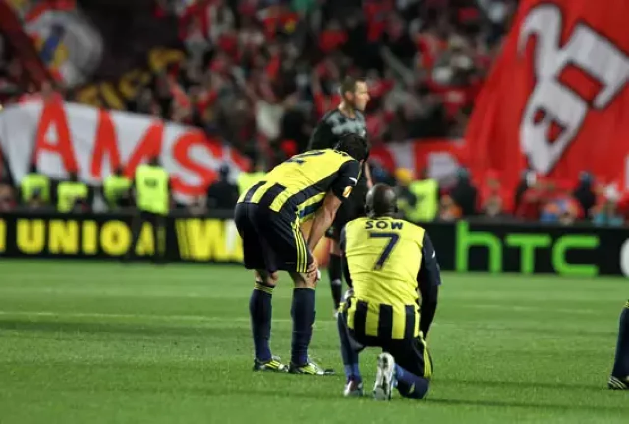 Fenerbahçeli iki oyuncuya hapis cezası şoku!