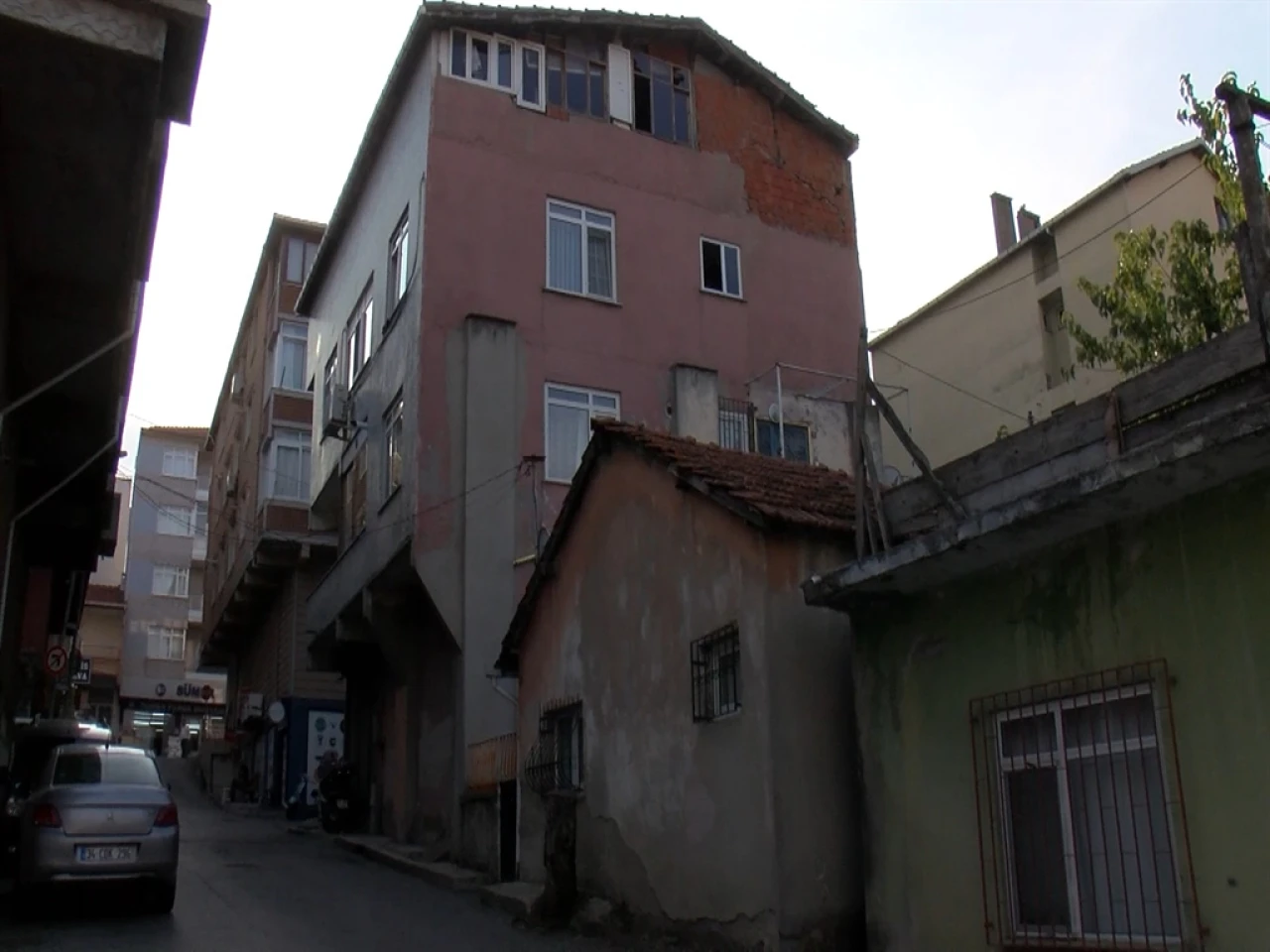 Eşini kızgın yağ dökerek öldüren kadının ifadesi ortaya çıktı!