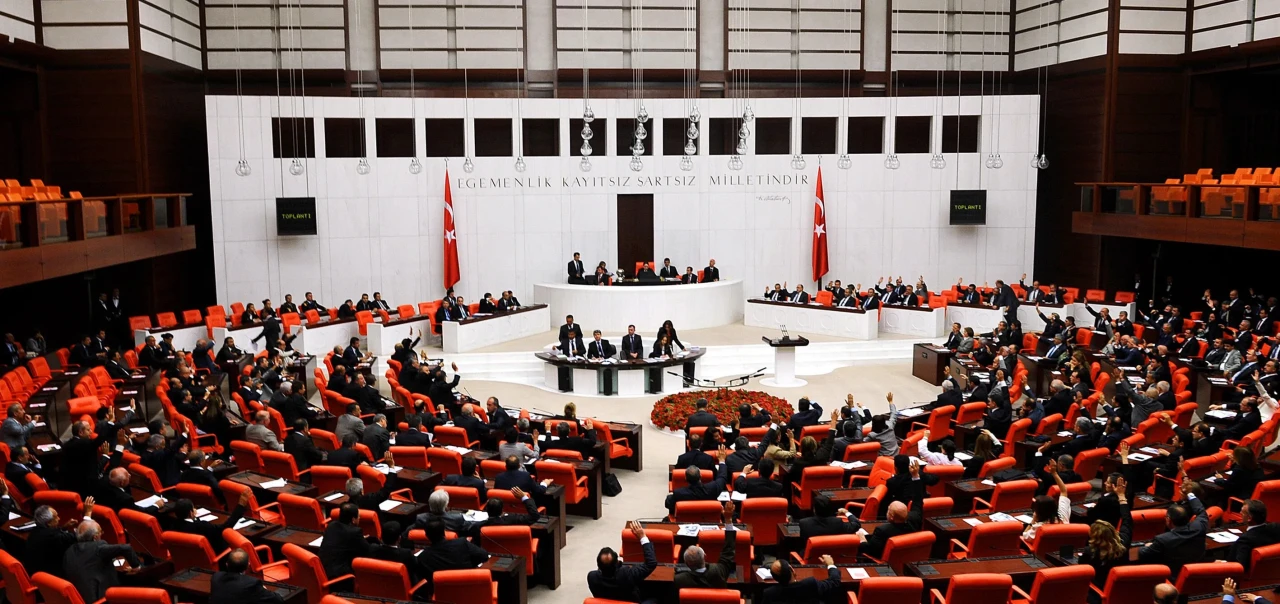 Vatandaşa yok vekilllere çok!