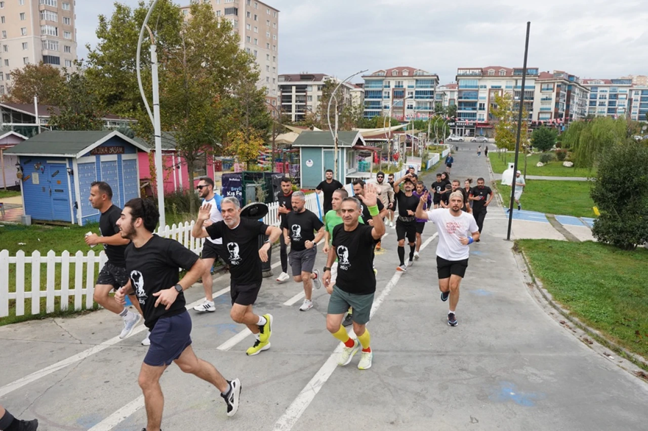 Beylikdüzü'nde Ata'ya saygı koşusu