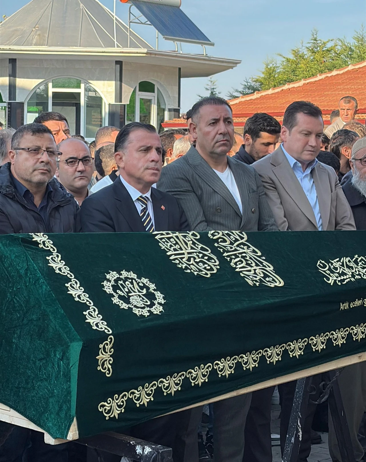 Kayhan Yıldız son yolculuğuna uğurlandı