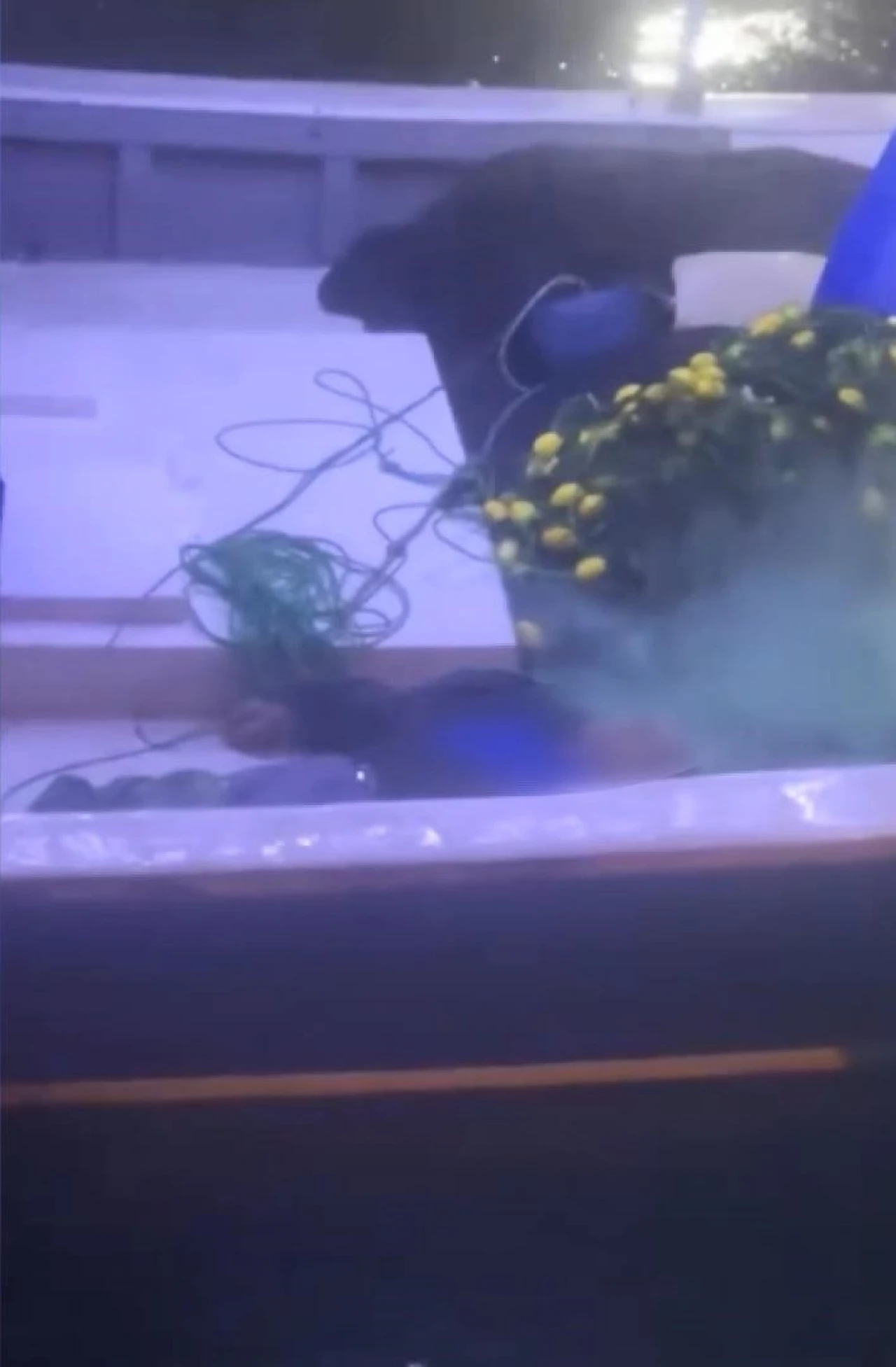 İstanbul Boğazı'nda bir adam denize düştü!