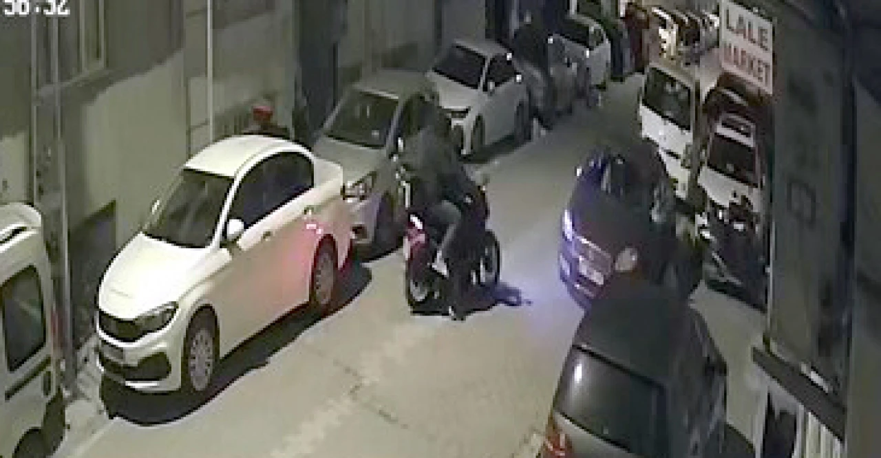 Esenyurt'ta saniyeler içinde hırsızlık yaptılar!