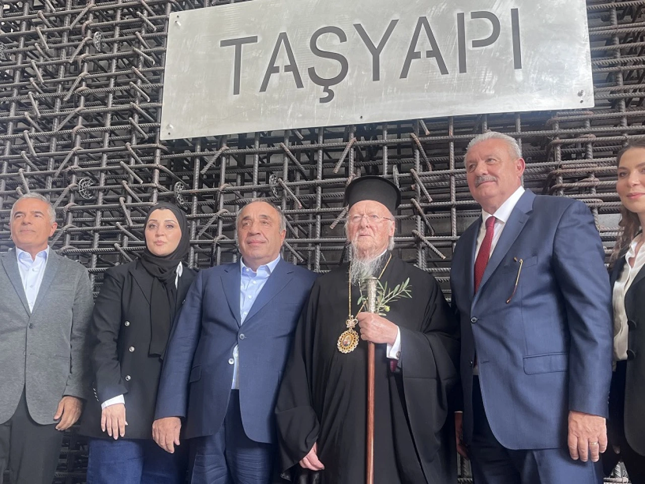 Patrik Bartholomeos temel attı