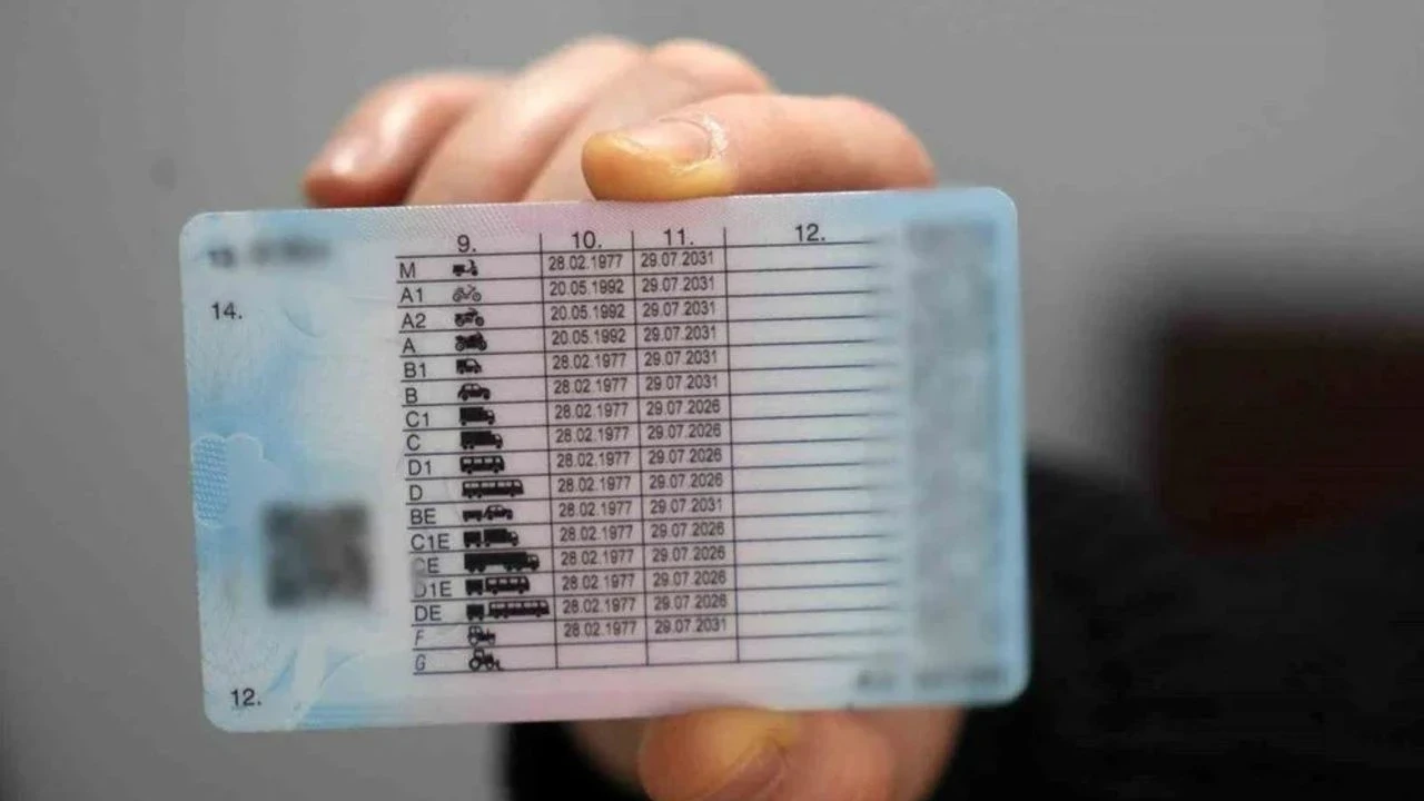 Ehliyetini yenilemeyenlere sigorta şoku!