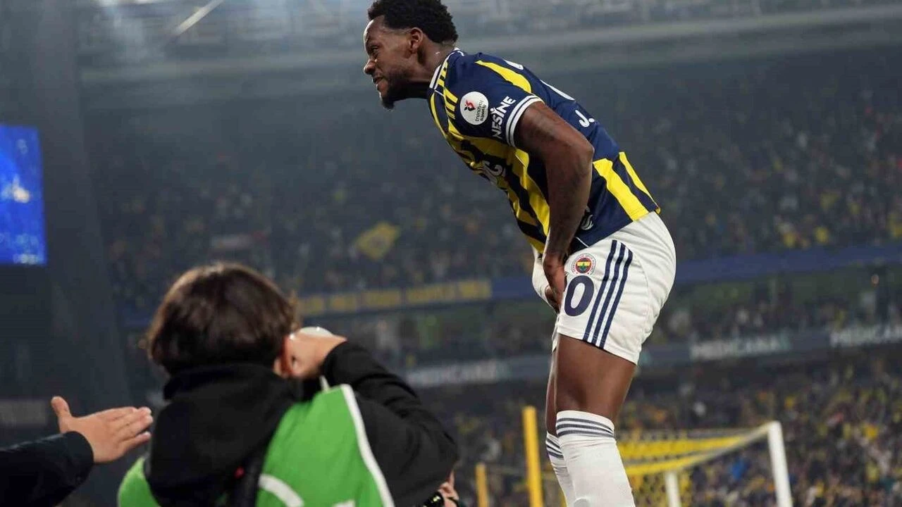 Galatasaray John Duran'la  ilgili suç ihbarında bulundu