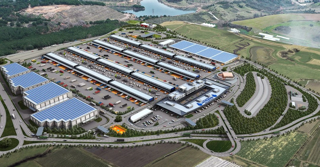 İçerenköy Meyve Sebze Hali  aşınıyor