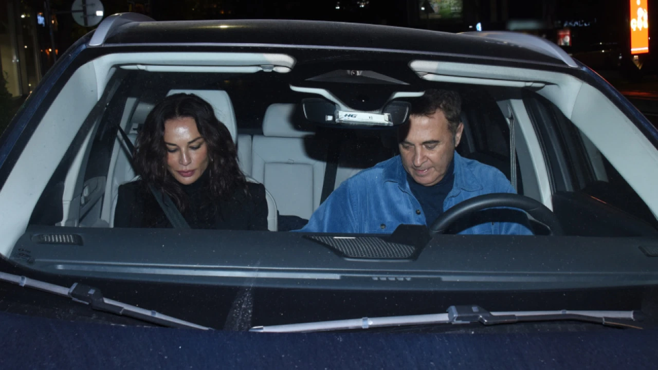 Aşıklar gece gezmesinde!