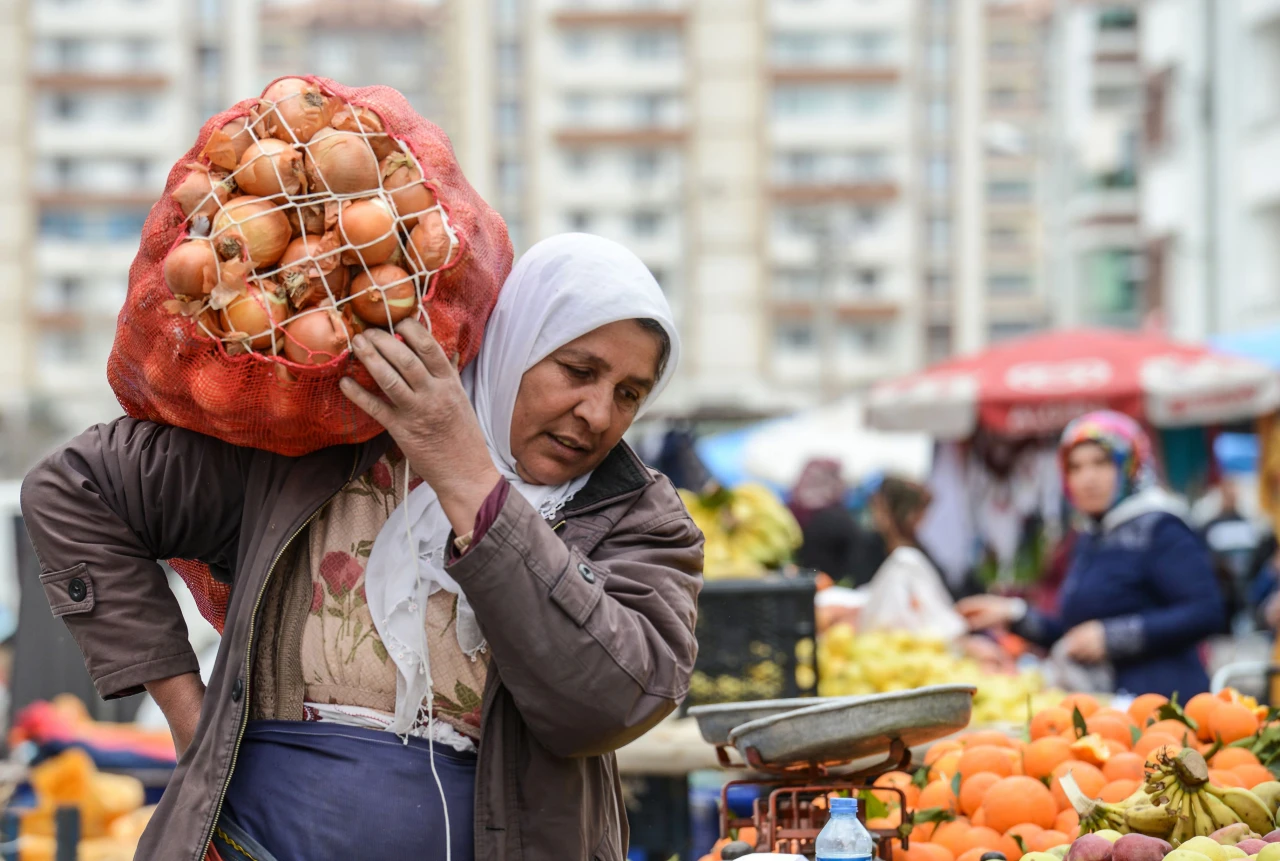 Hayat pahalı halk mutsuz!
