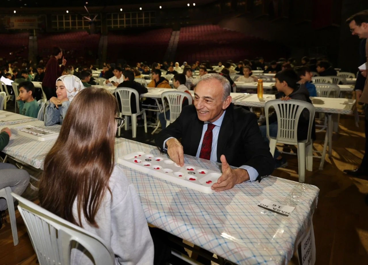 Dostluk kazandı