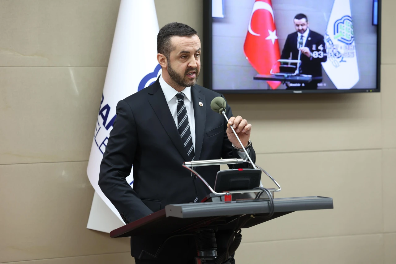 Sütten çıkmış ak  kaşık değilsiniz!