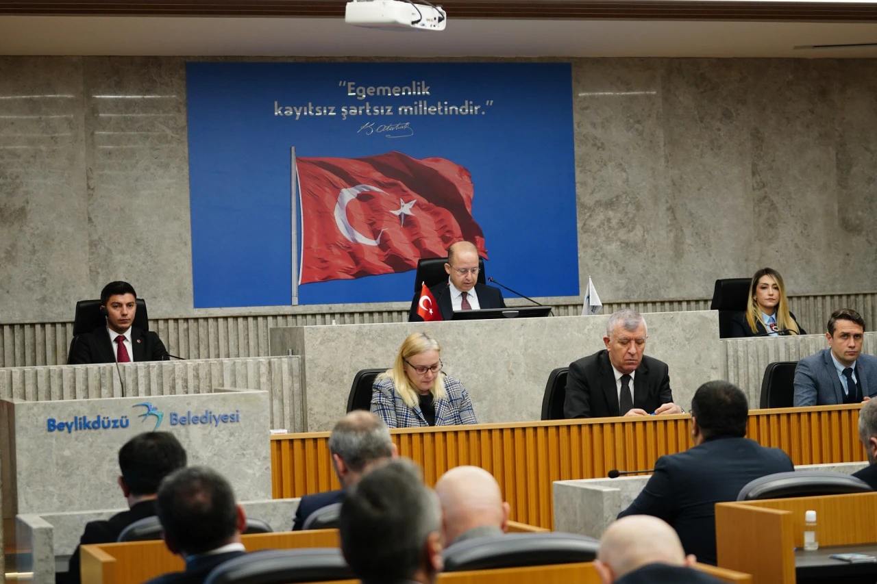 Beylikdüzü Belediyesi Mart ayı Meclis Toplantısı Serdal Mumcu başkanlığında gerçekleşti.
