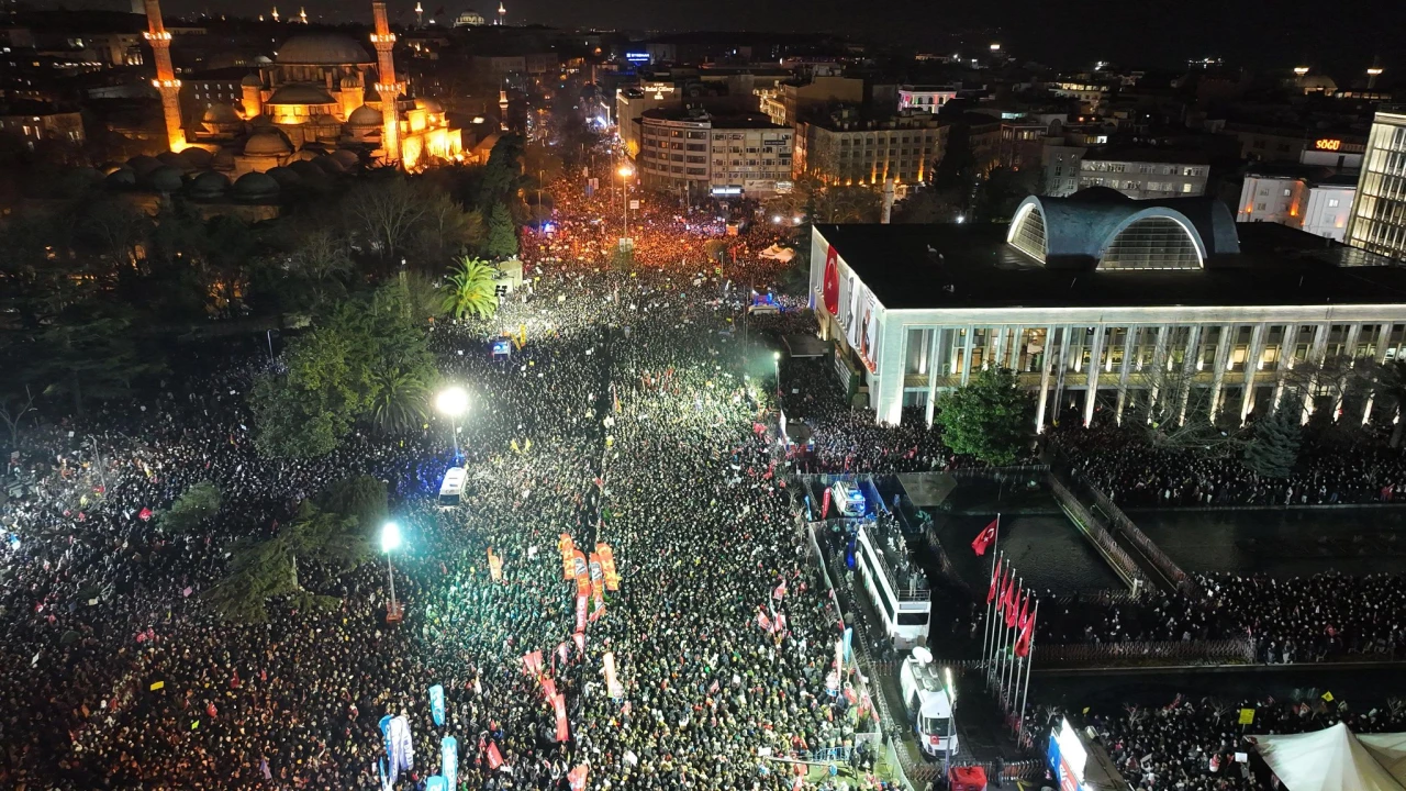TRT ile İBB arasında mezar taşı tartışması
