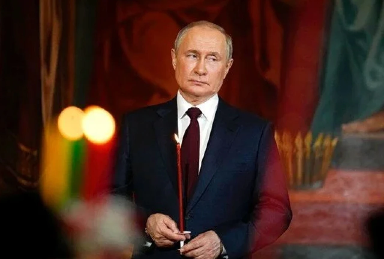 Zelenski: "Putin yakında ölecek"