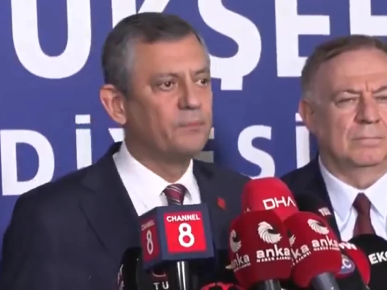 Özgür Özel sebebini açıkladı: CHP'den olağanüstü kurultay kararı...