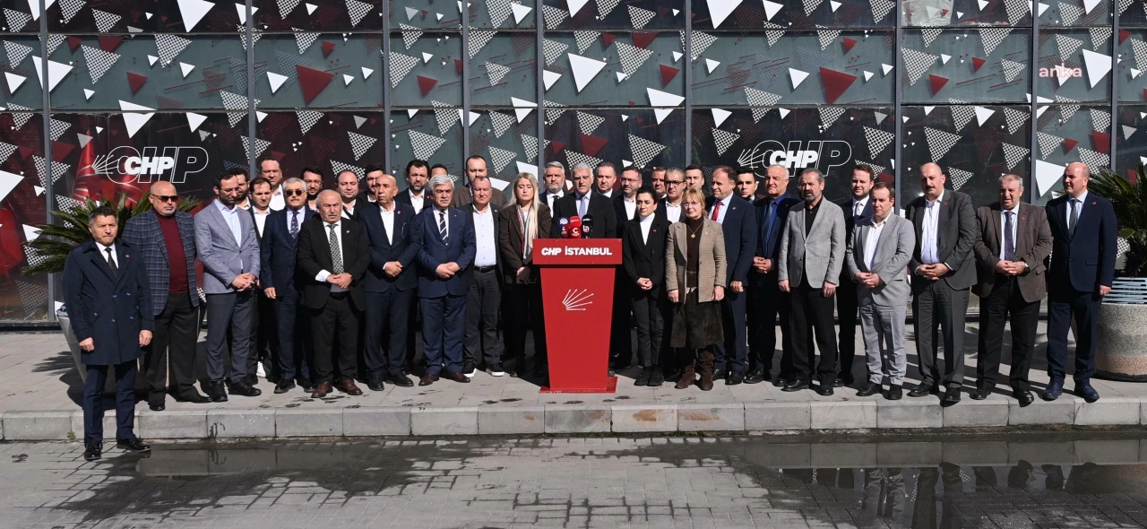 İstanbul’un 39 ilçesinin CHP'li ilçe başkanları bir araya geldi