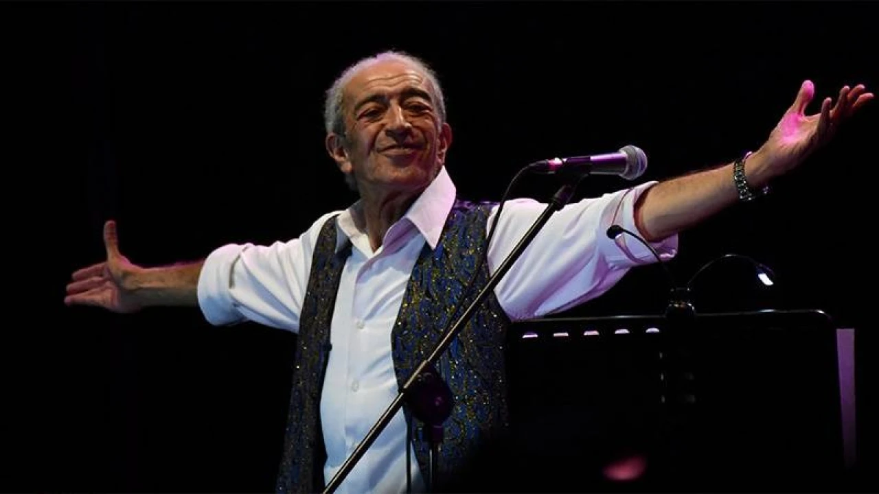 Edip Akbayram vefat etti