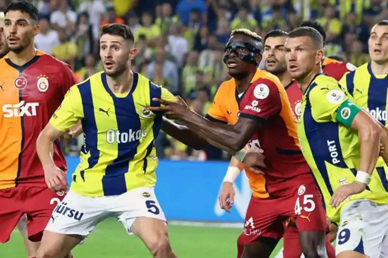 Futbolseverler ekran başına! Dev derbi şifresiz kanalda