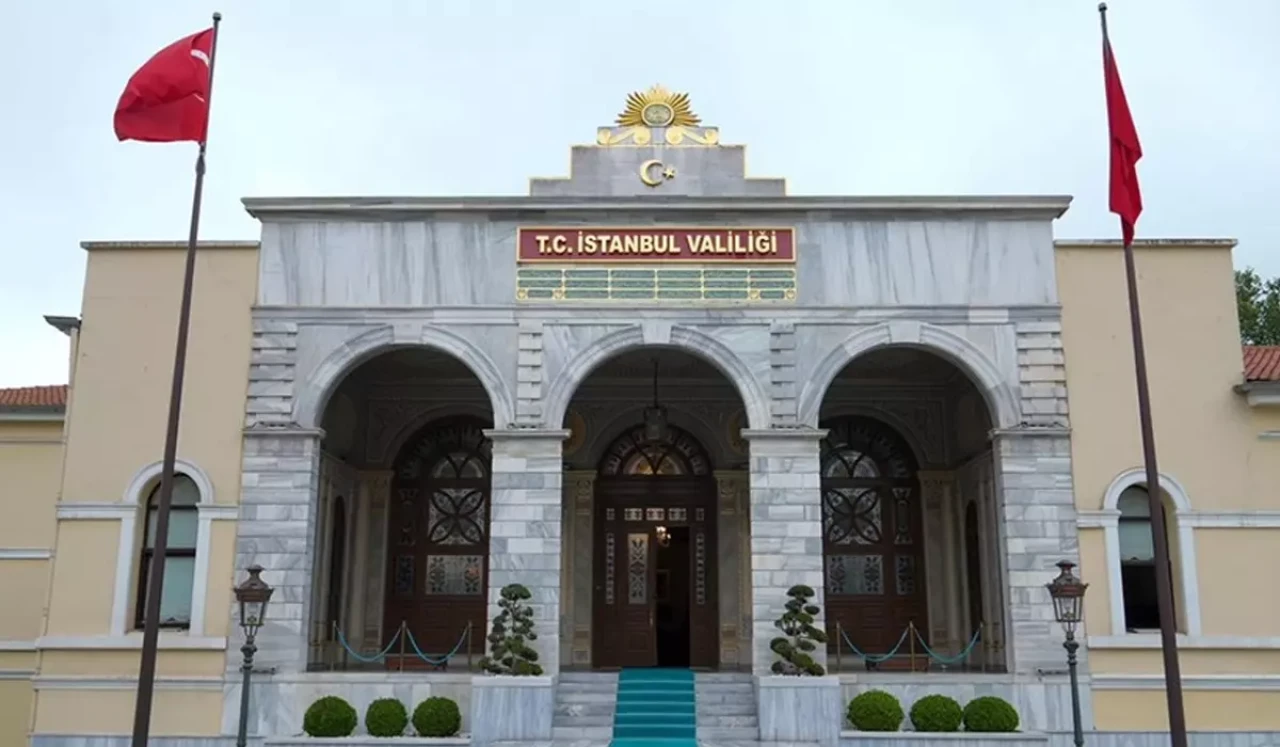 İstanbul Valiliği duyurdu: Kamuya deprem izni! İdari izin kimleri kapsıyor?
