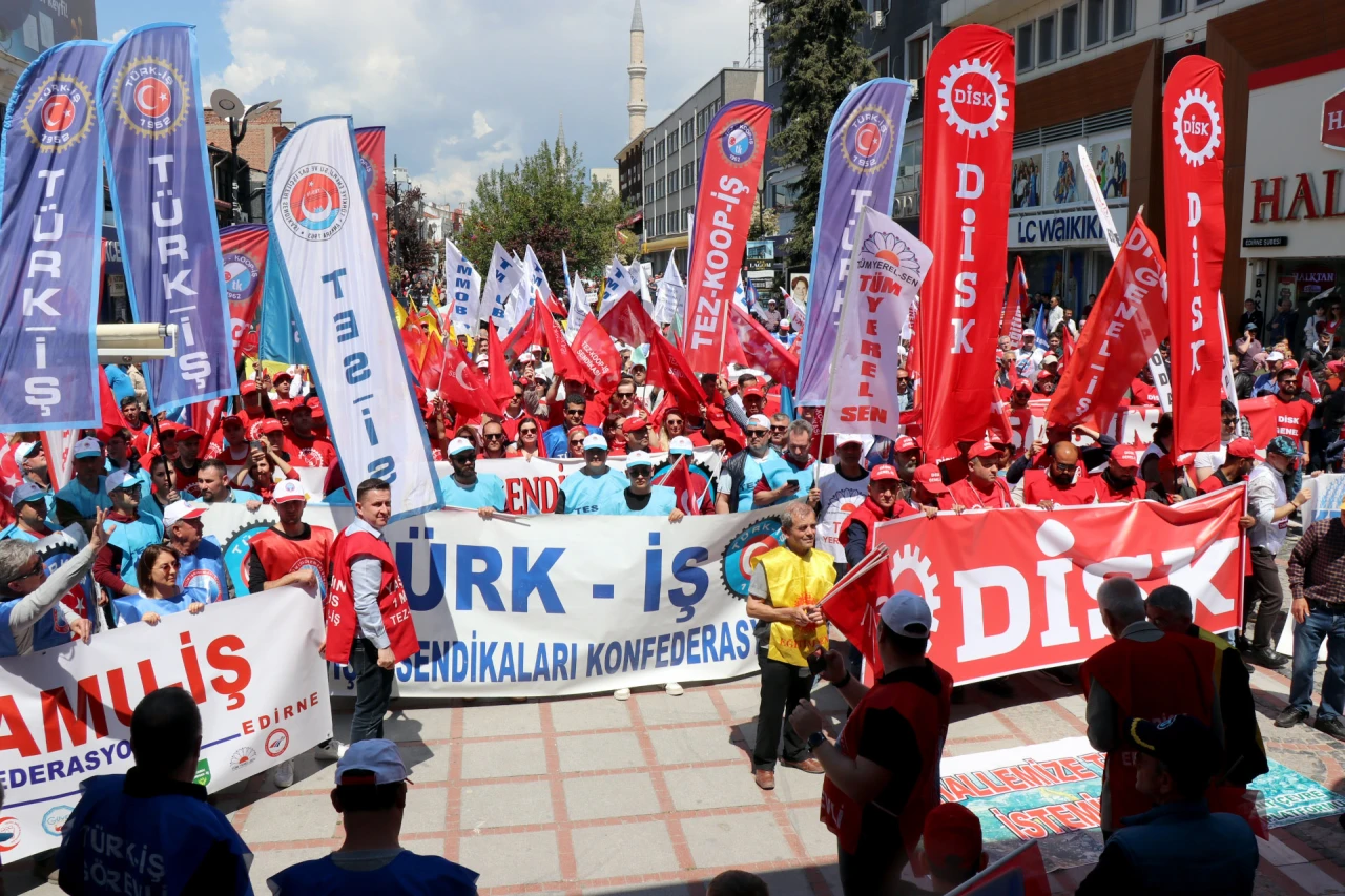 İşçiler hariç herkese tatil!