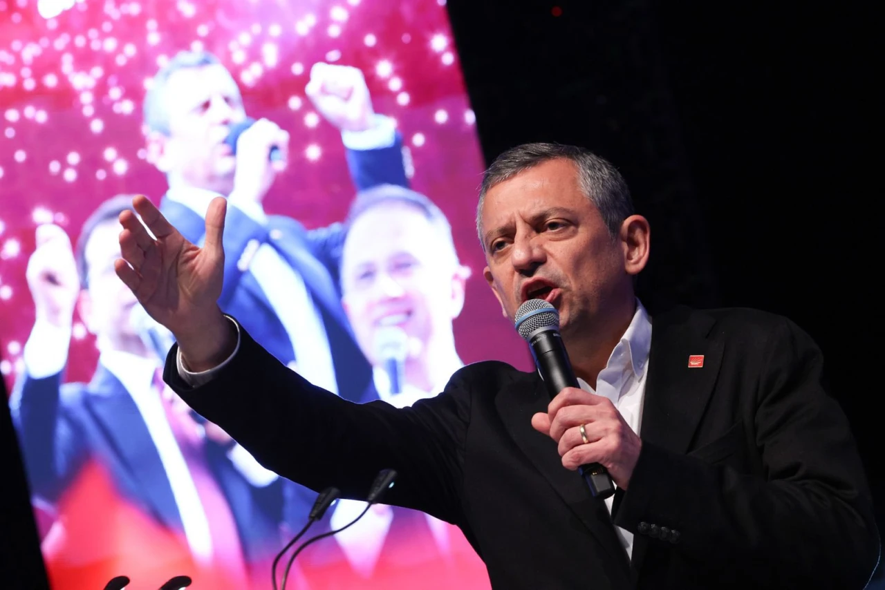 Demokrasiye saldırı var!