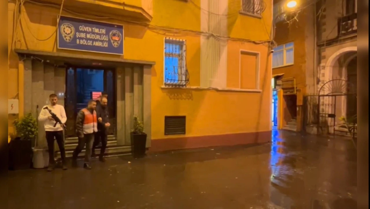 Hızlı sürdü diye bıçakladı!
