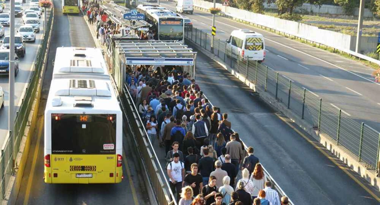 1 ve 19 Mayıs'ta toplu ulaşım ücretsiz