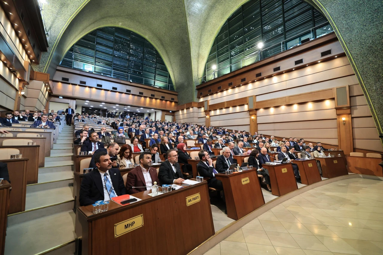 İBB Meclisinde önerge krizi