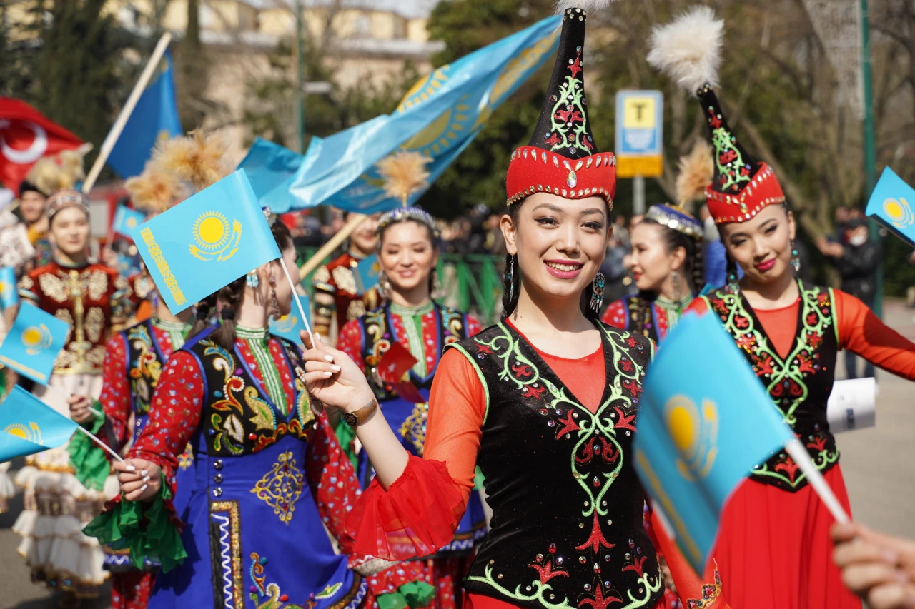 Türk'ün kalbi Hazar'da atacak