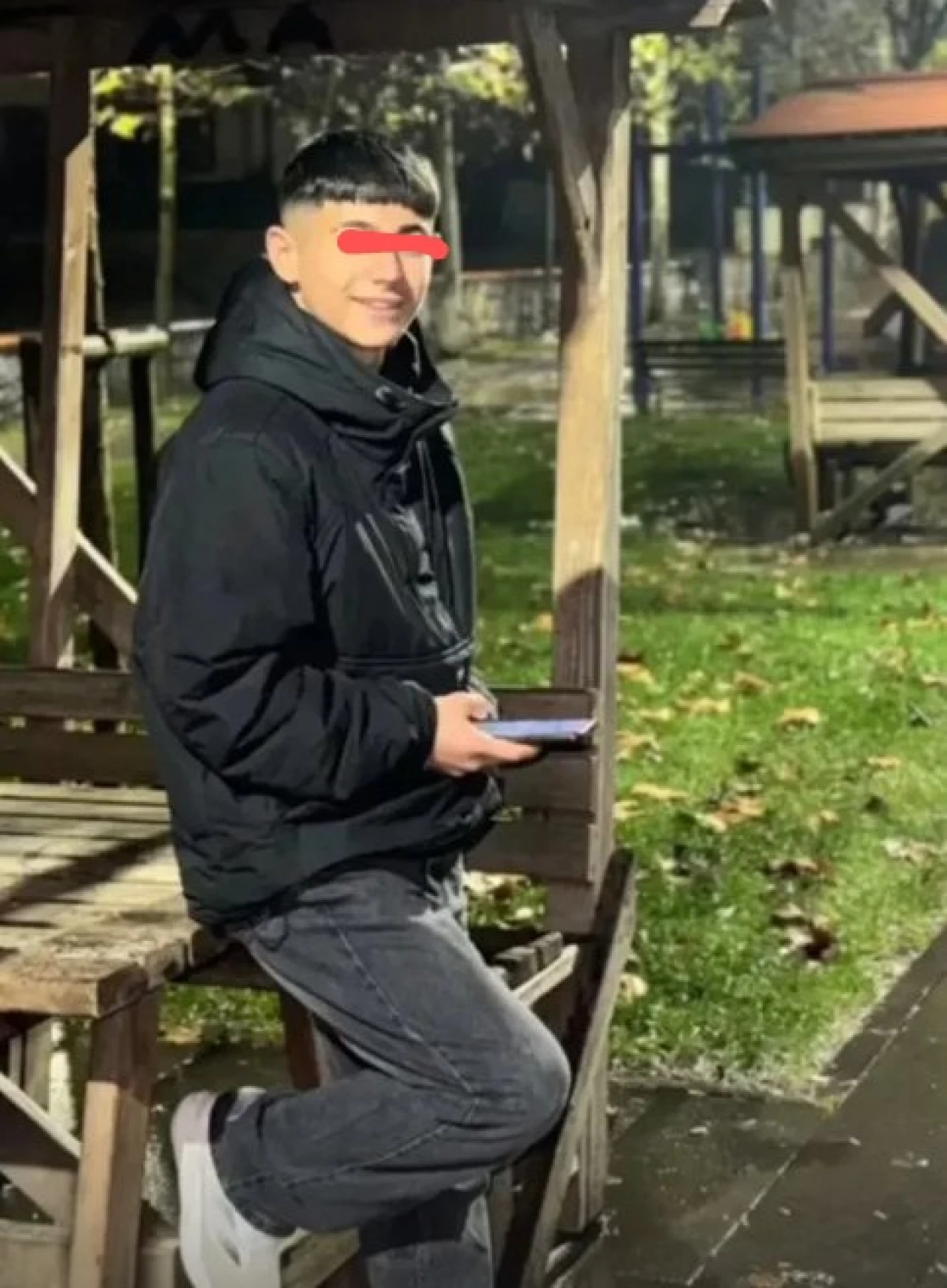 Minguzzi’ye tekme atarak saldıran U.B’nin kemik yaşının 16 olduğu tespit edildi.