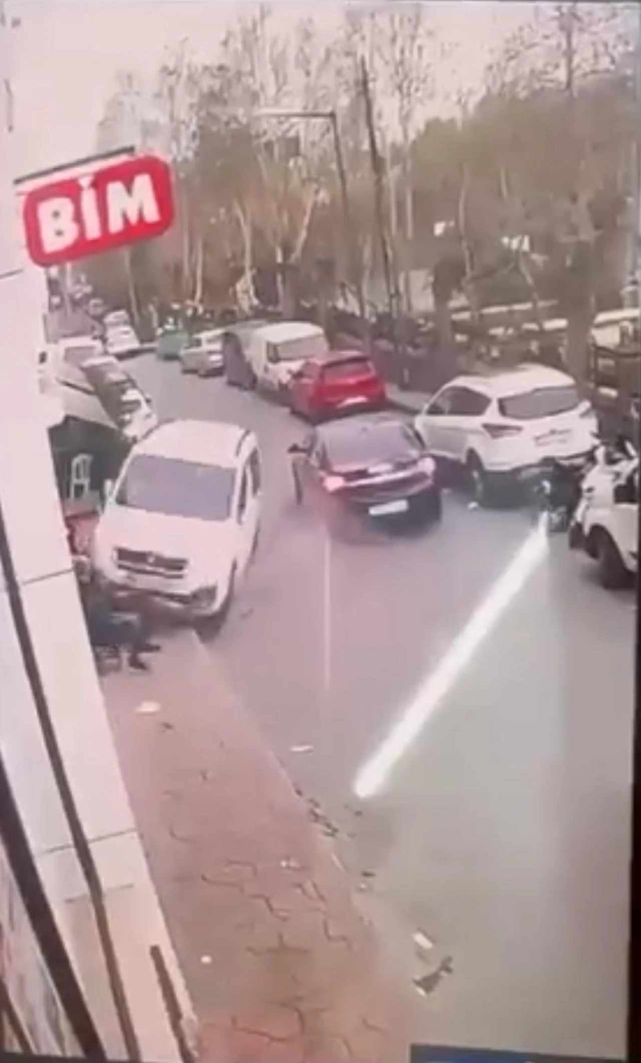Pisi pisine canından oldu!