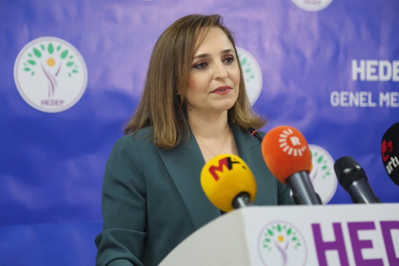 Üslubunuz zehirleyici!