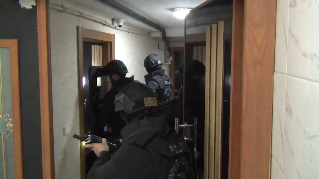 İstanbul'da FETÖ operasyonu: 54 gözaltı!