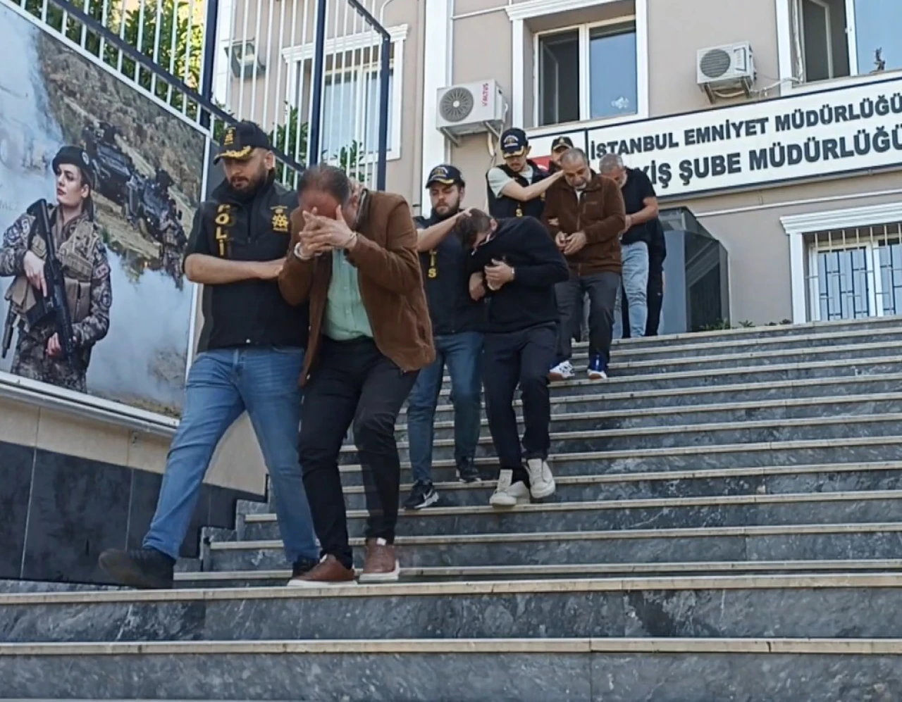 İstanbul'da otomobil çetesine operasyon