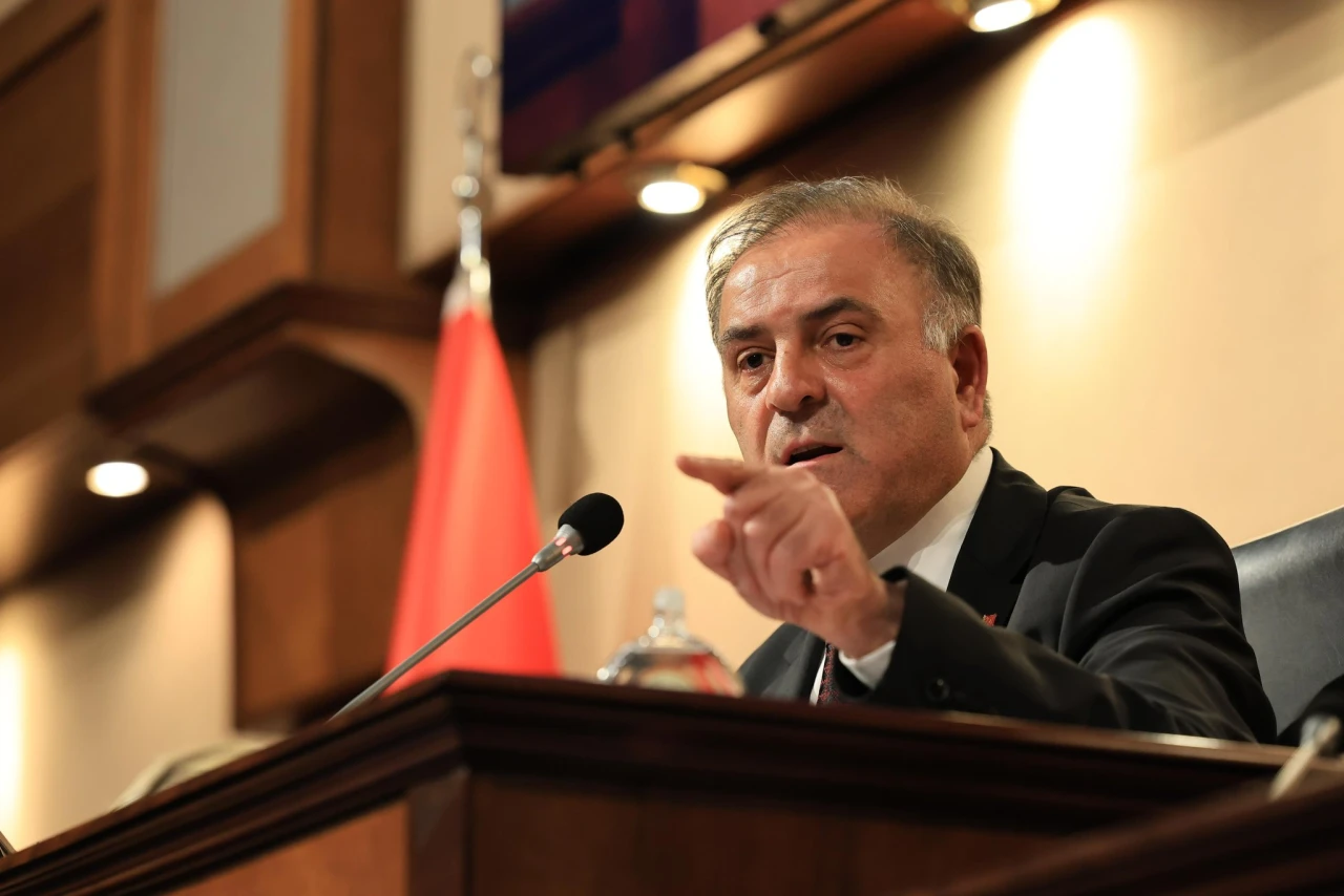 İBB Meclisi'nde PKK'nın kendini feshetmesi müzakere edildi
