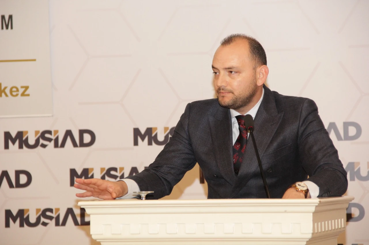 MÜSİAD Başkanı'ndan hıçkırıklı gönderme!