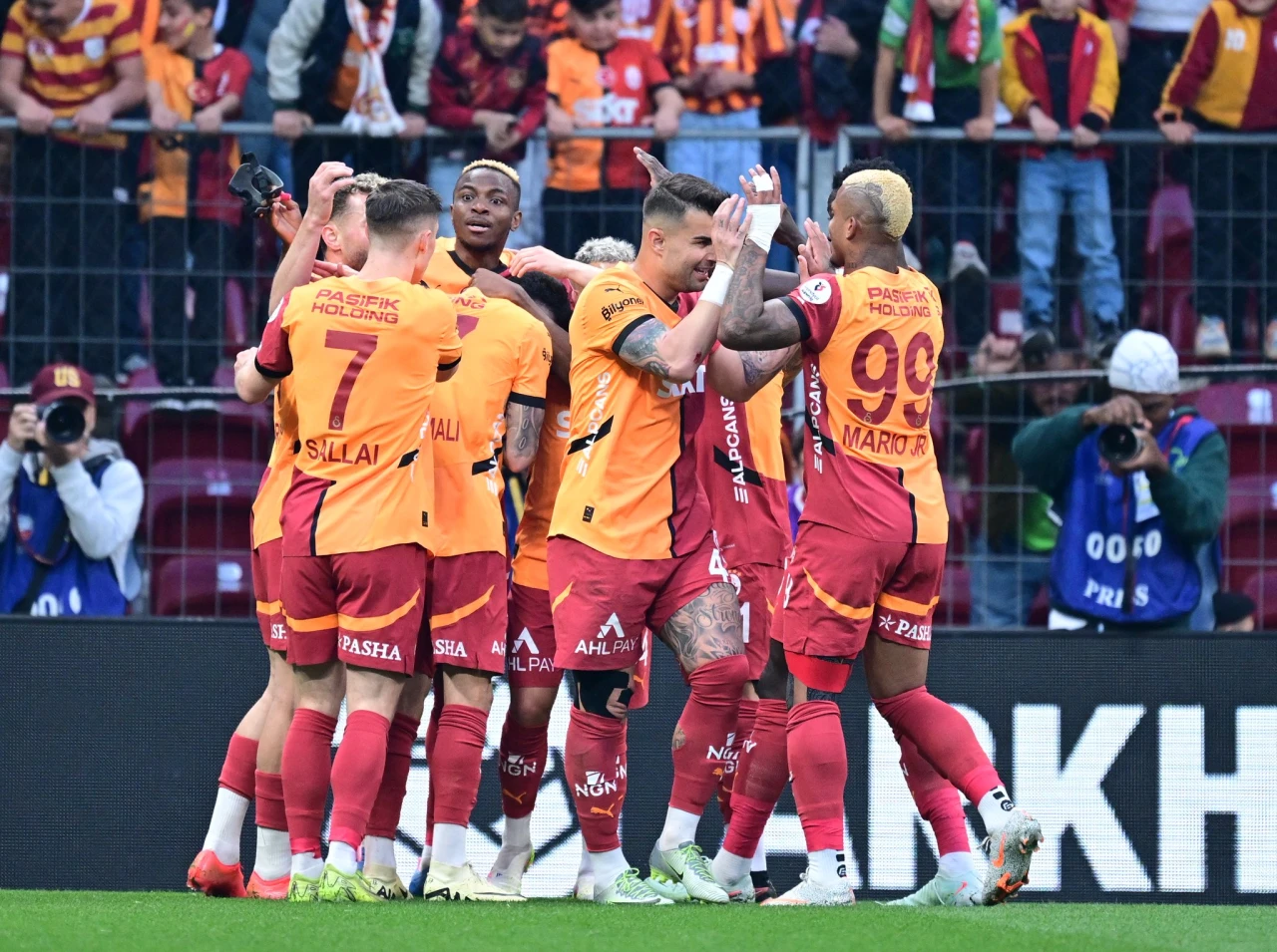 Galatasaray  gün sayıyor