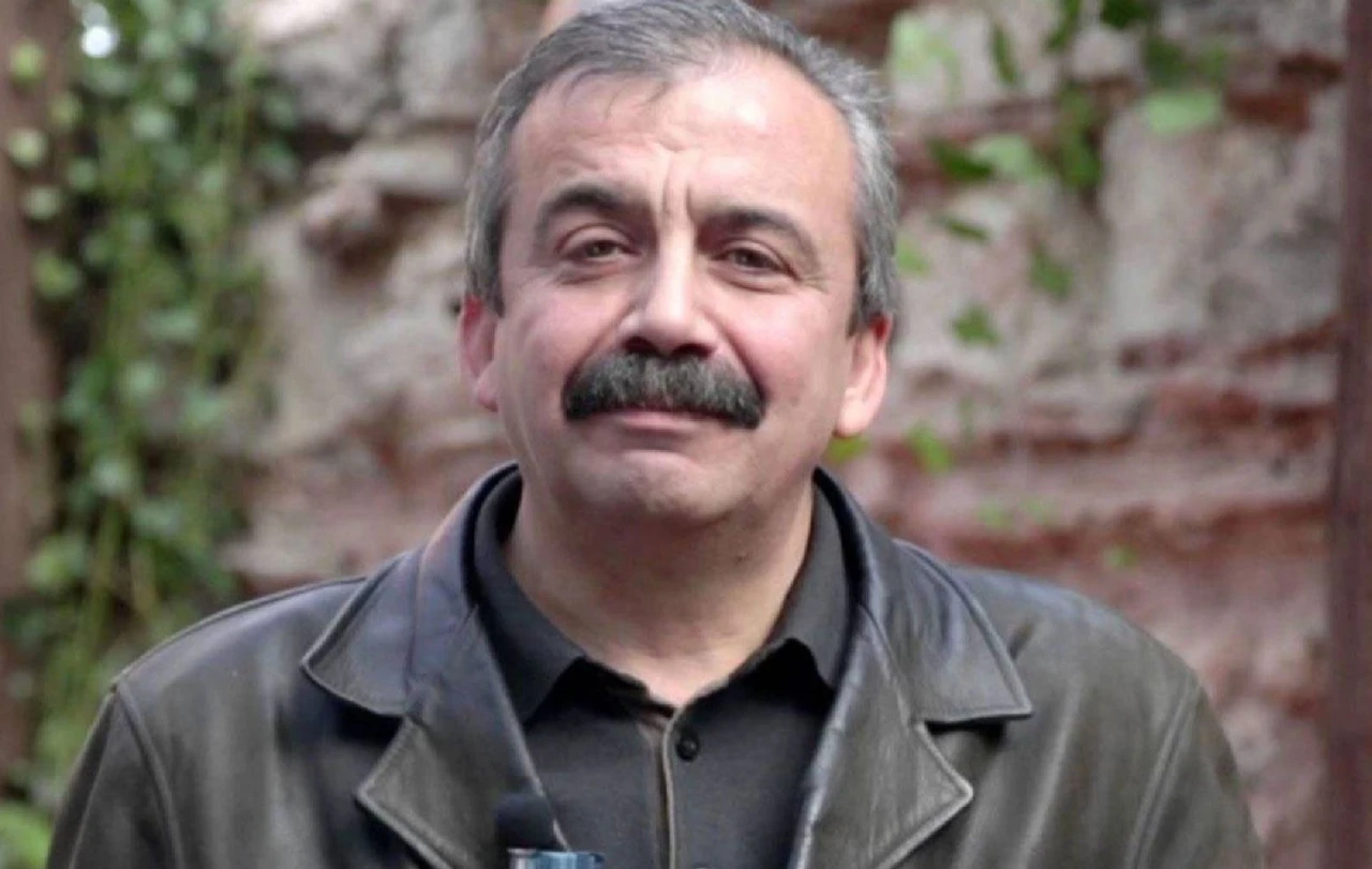 Sırrı Süreyya Önder hayatını kaybetti!